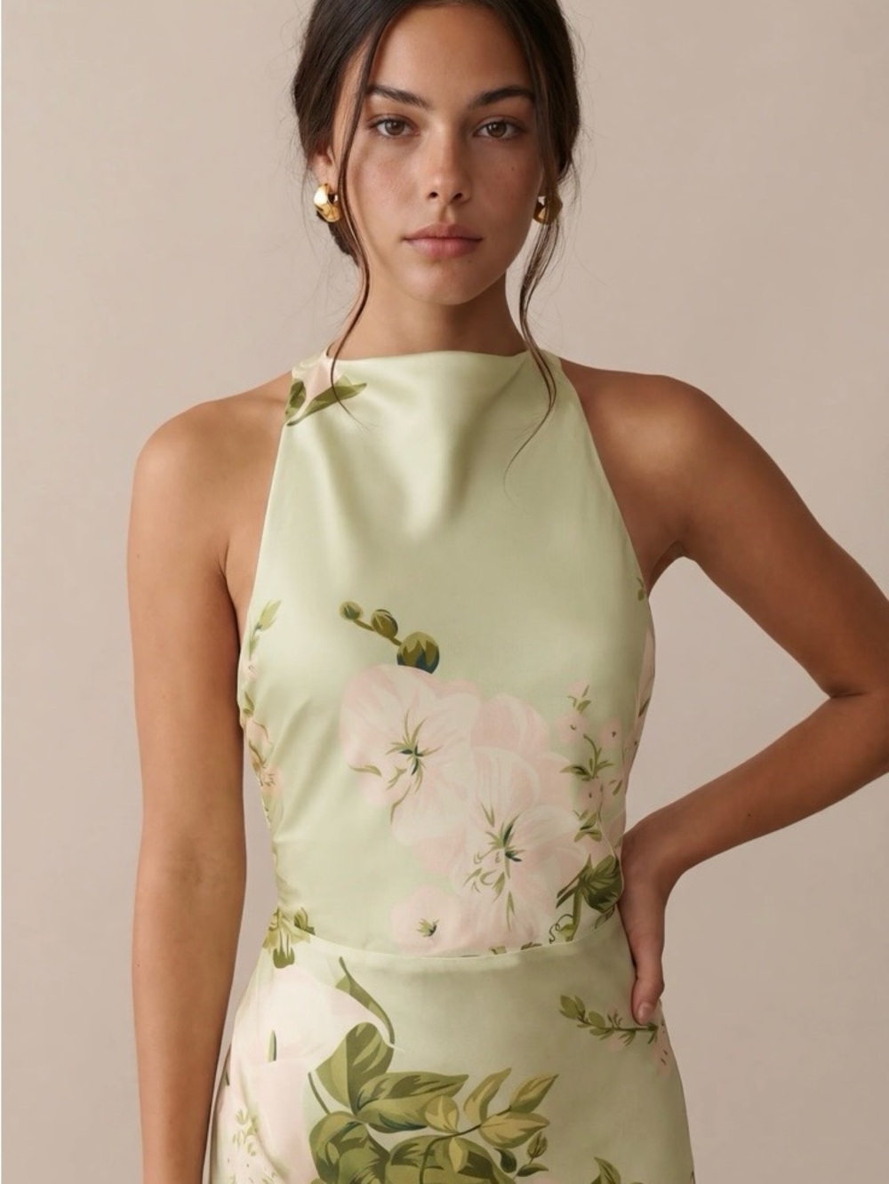 Few Moda o.p.t silk Maxi Dress in Soft Green - Picture 3 of 12